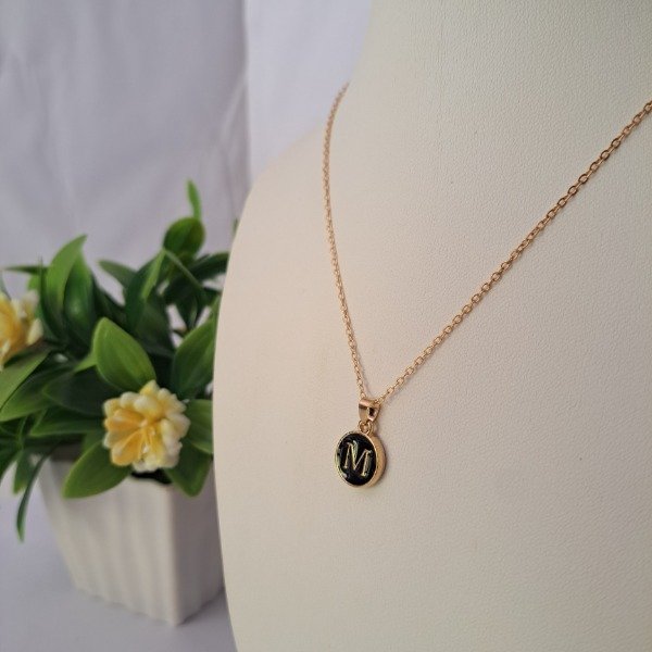 Producto - Dije o Collar Inicial "M" Código: 000047 - 1