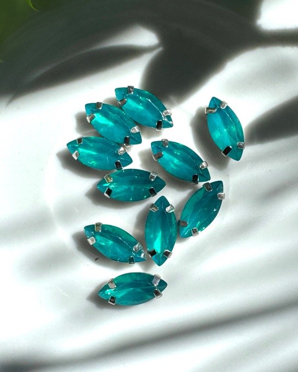 Producto - 7X15 NAVETTE VERDE ESMERALDA OPAL