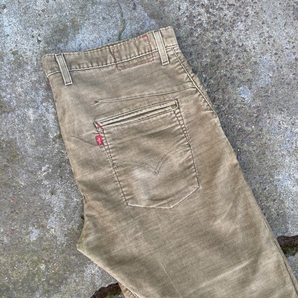 Producto - Pantalón de corderoy verde - Levis Engineered T 36