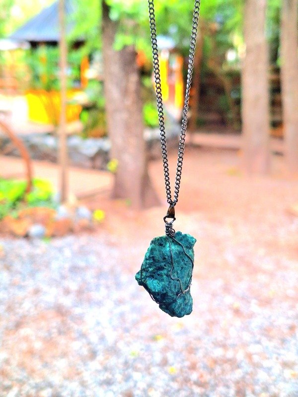 Producto - Collar Piedra en Bruto Engarzado