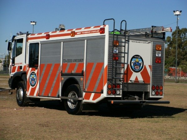 Producto - Autobomba  Modelo W-4000 CAFS  montada sobre Iveco 140E24 4X4