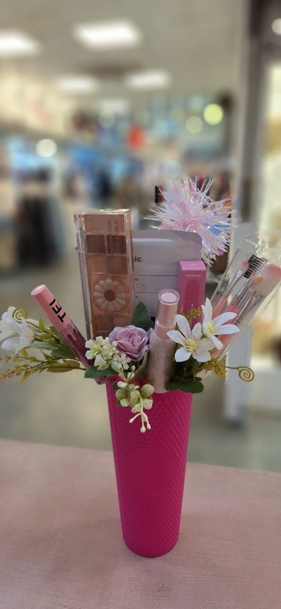 Producto - Ramo de maquillaje rosa