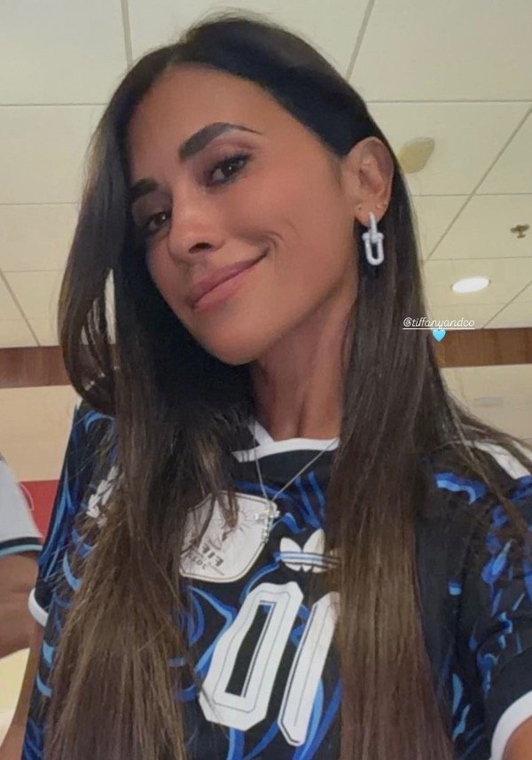 Producto - Aros Antonella Brilla Plateados