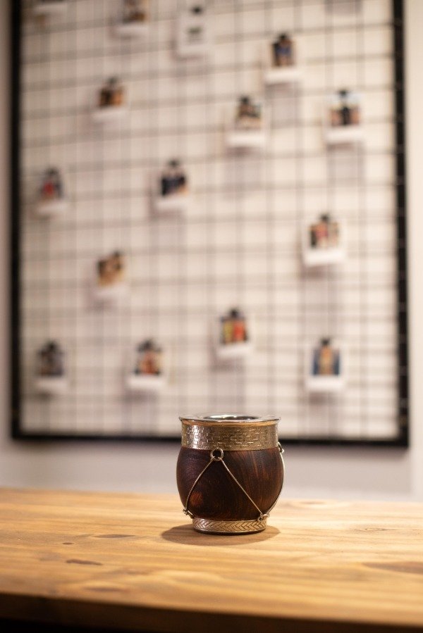 Producto - Imperial de algarrobo con fleje en base de alpaca