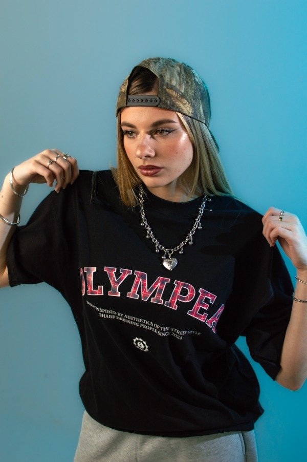 Producto - Tee Black "COLLEGIATE" - 4