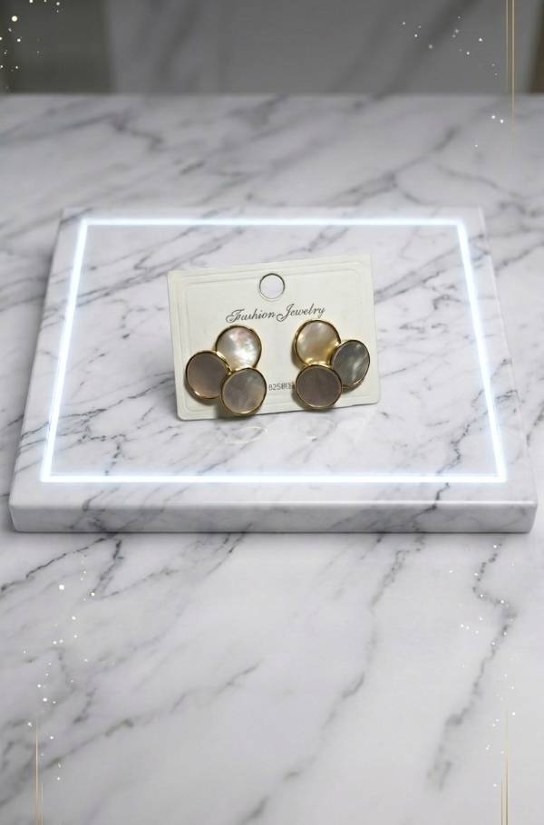 Producto - Pendientes "Eclipse Trío" de Nácar - Geometría y Brillo Natural