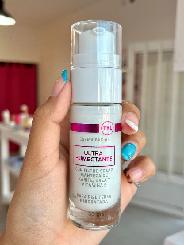 Producto - Crema Facial Ultra Humectante - Thelma y Louise