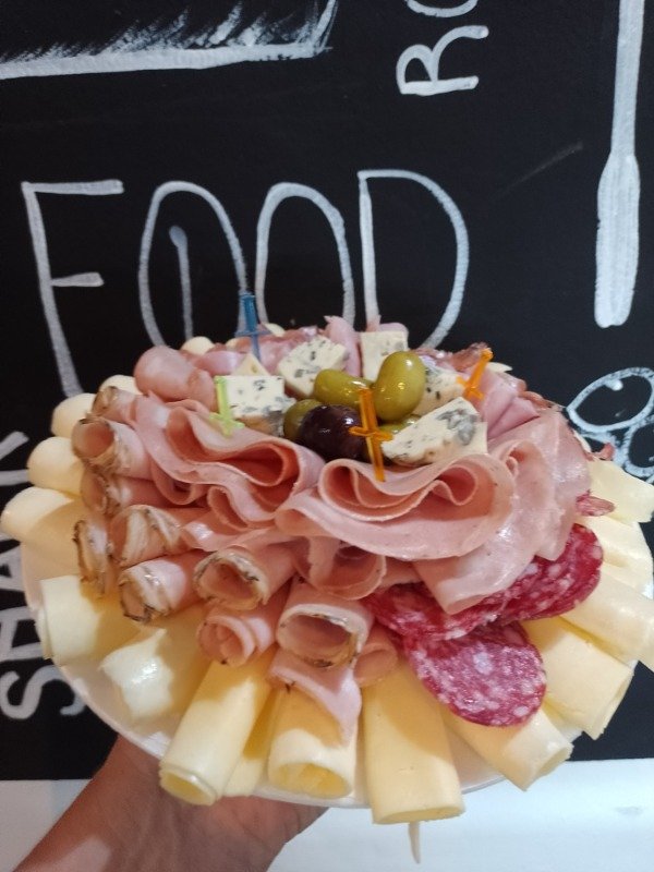 Producto - Picada 4 personas no incluye panes
