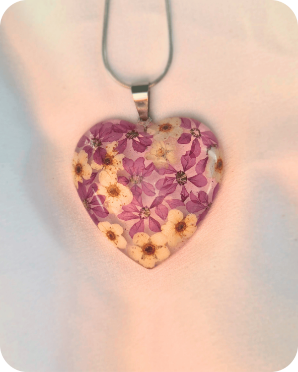 Producto - Dije Flor corona de novia y Erica - incluye cadena