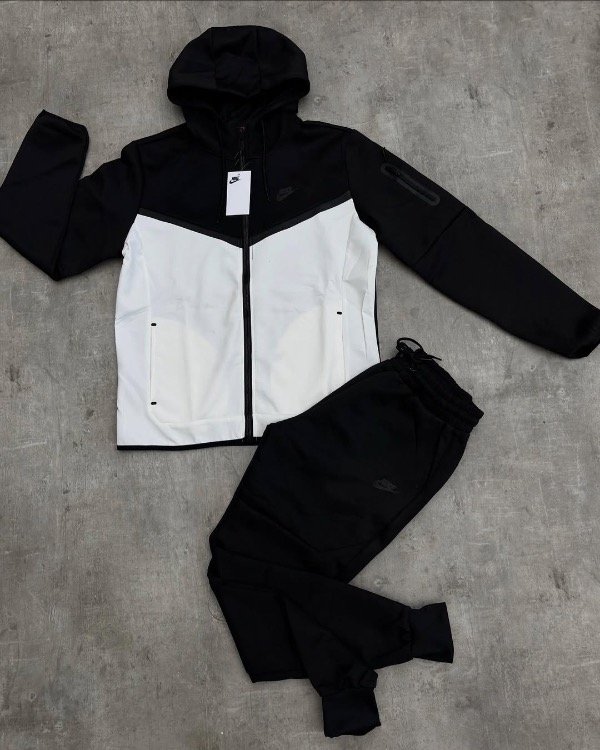Producto - Conjunto tech combinado negro