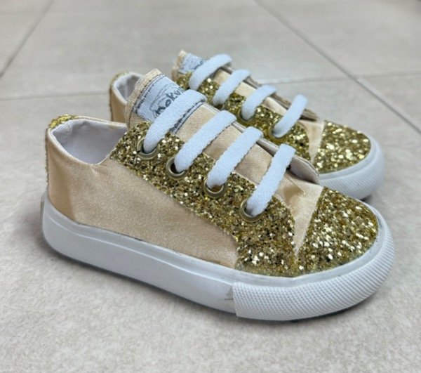 Producto - A 414 Zapatilla raso con glitter
