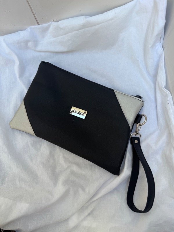 Producto - Sobre Negro detalles