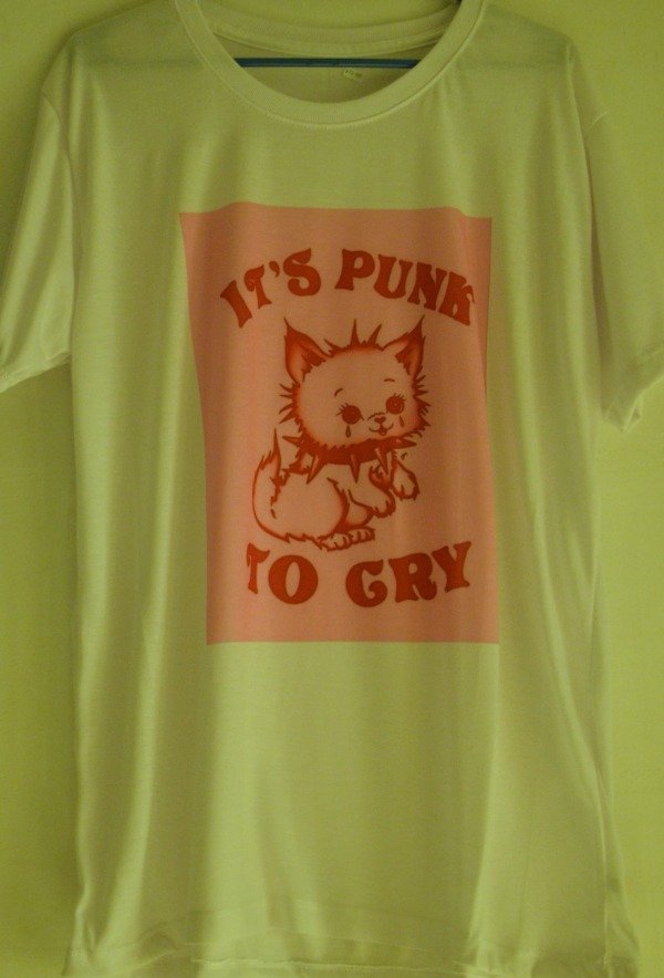 Producto - Remera sublimada Gatito Its punk to cry
