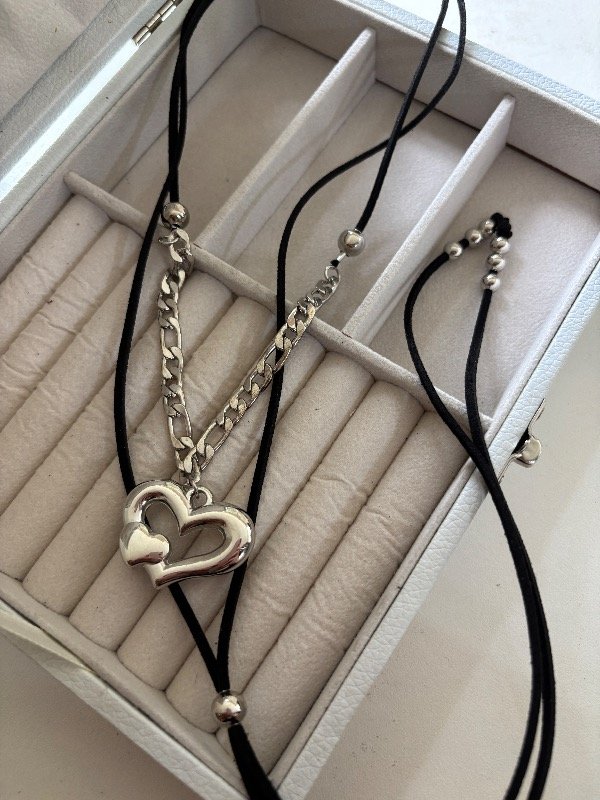 Producto - Choker con cadena y corazón