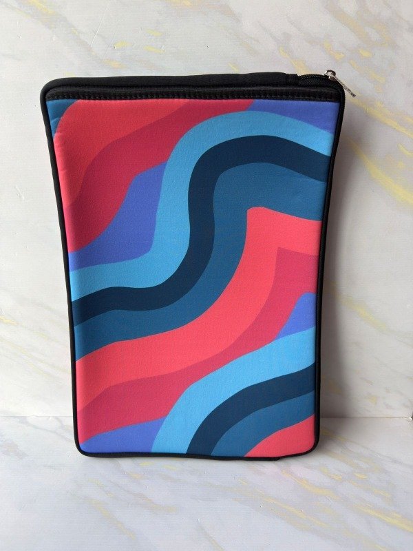 Producto - Funda neoprene con cierre Notebook 15" ondas colores