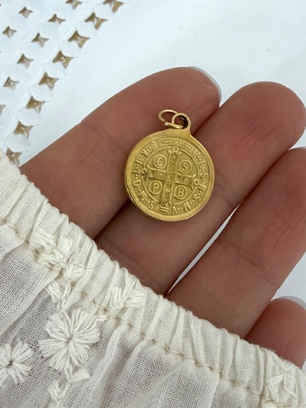 Producto - DD111 Dije medalla san Benito con argollita para armar 2 cm