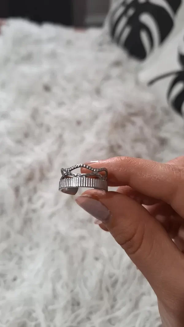 Producto - Anillo de acero quirurgico carmen