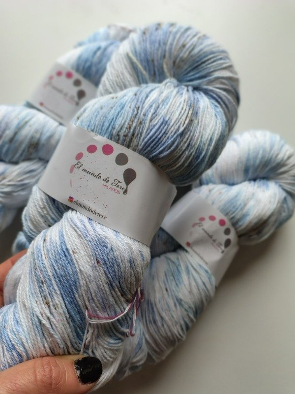 Producto - Piedra luna. Fingering - Hilo de algodón 8-3.