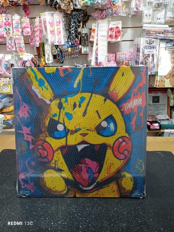 Producto - PINTURA DE DIAMANTE PIKACHU CON LUZ LED 30X30 CM