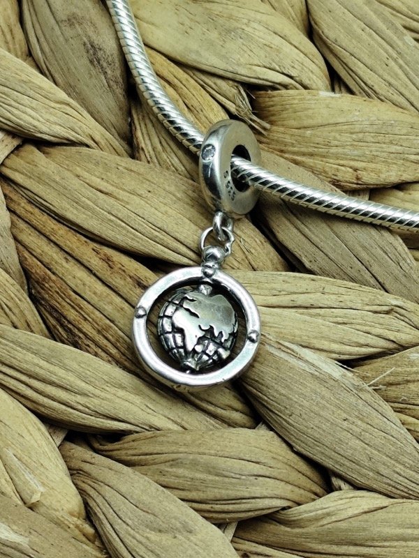Producto - Dije Charms Mundo