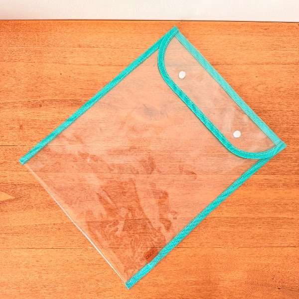 Producto - SOBRE CRISTAL A4 con BROCHES VERDE ATLANTIS