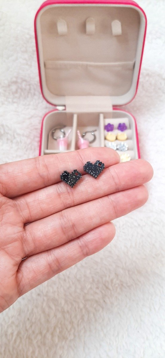 Producto - Aros corazón pixelado negro