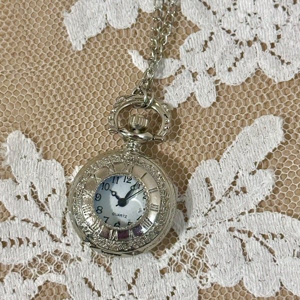 Producto - relojito white rabbit - 0