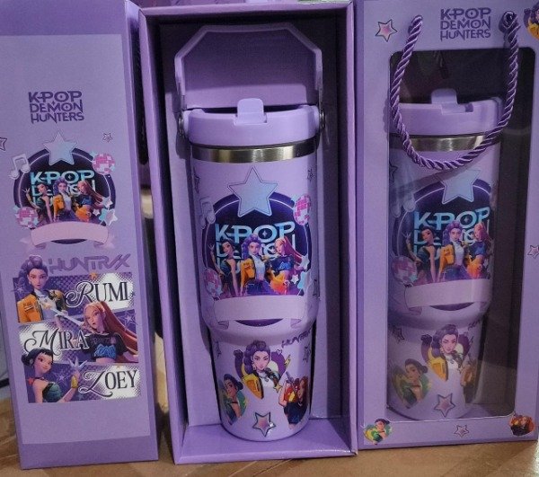 Producto - VASO TERMICO CON PICO GUERRERAS KPOP 750ML