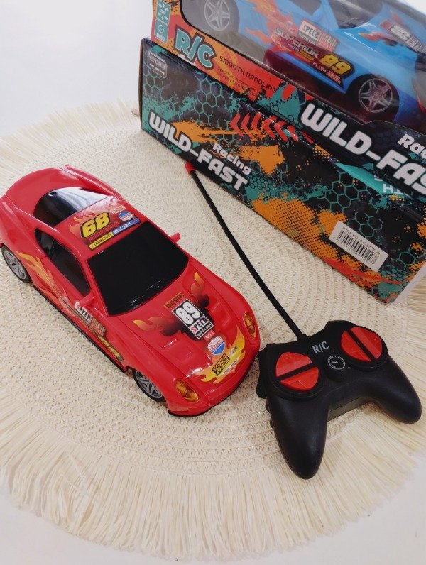 Producto - Auto a control remoto wild fast sin elección de color