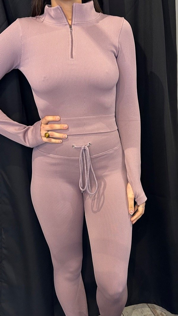 Producto - Conjunto top buzo y calza jogging