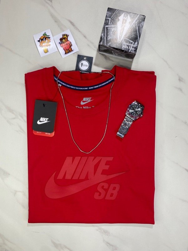 Producto - Combo remera Nike roja