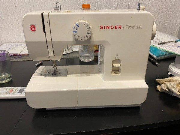 Producto - MAQUINA DE COSER SINGER 1408 85W #9778