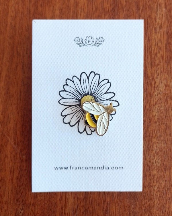 Producto - Pin Abeja