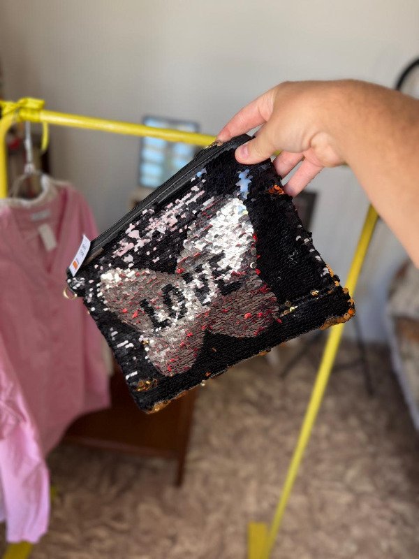 Producto - SOBRE LENTEJUELAS LOVE