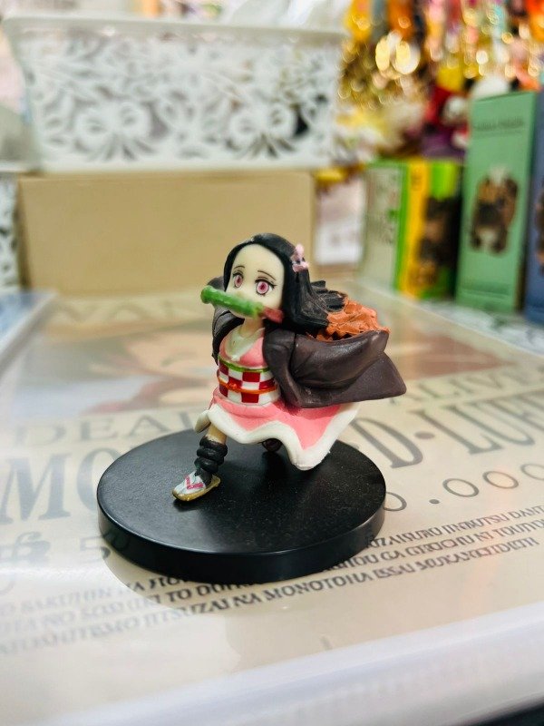 Producto - Figura nezuko corriendo