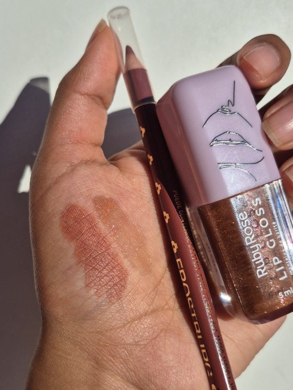 Producto - Lip combo Shine - Delineador Katalia + Lip gloss Ruby rose