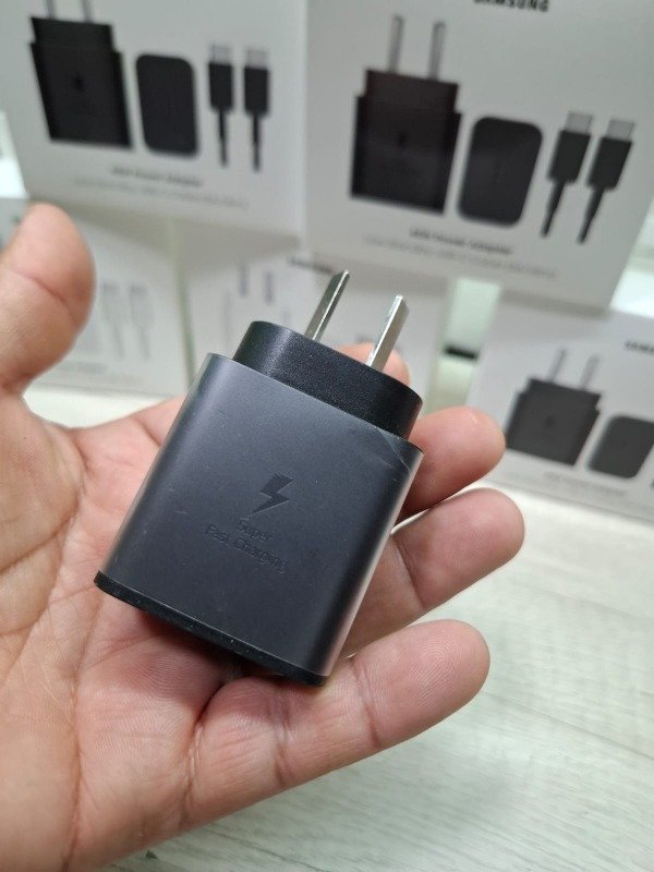 Producto - Cargador Samsung Super rapida Original 45w Con Cable 1.8mts blanco y negro - 6