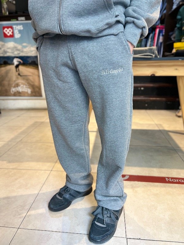 Producto - JOGGING BAGGY ALLDAY - 1