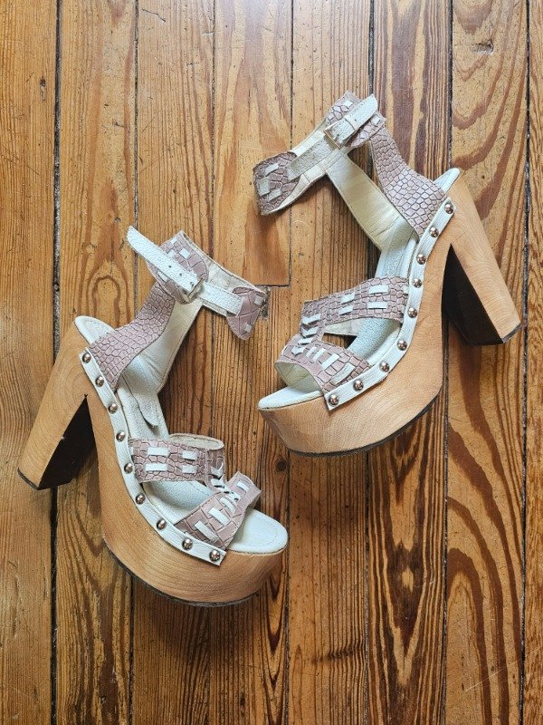 Producto - Sandalias Ossira Combinadas n40