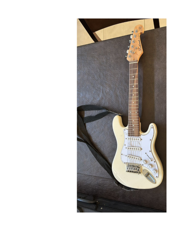Producto - Guitarra eléctrica infantil Midland tipo Stratocaster