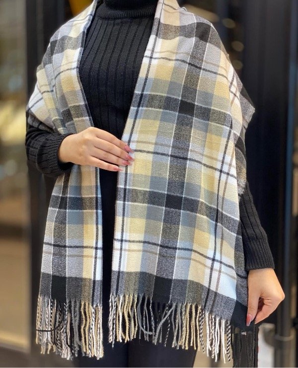 Producto - Mantón negro, beige, blanco y marron