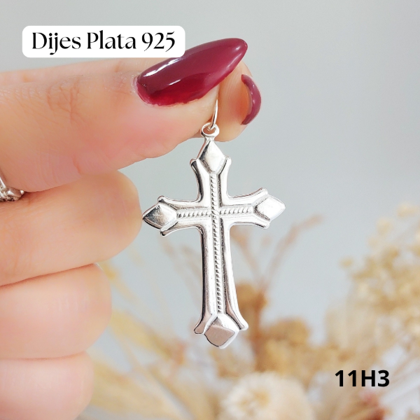 Producto - Dije cruz punta triangular
