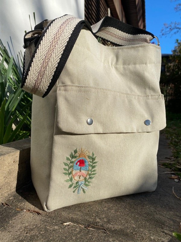 Producto - Matera bordada