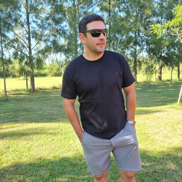 Producto - Remera Negro
