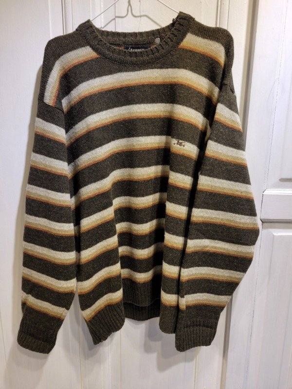 Producto - Sweater LEGACY rayado Talle L- PRECIO: 50X