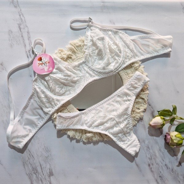 Producto - Conjunto Puntilla y microtul - talle 95