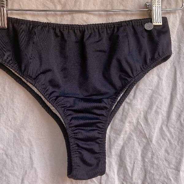 Producto - Bombacha alta semi vedetina negro