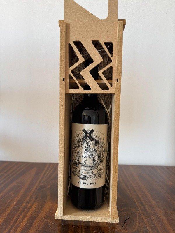 Producto - Caja de vino Cordero con Piel de Lobo Malbec - 5