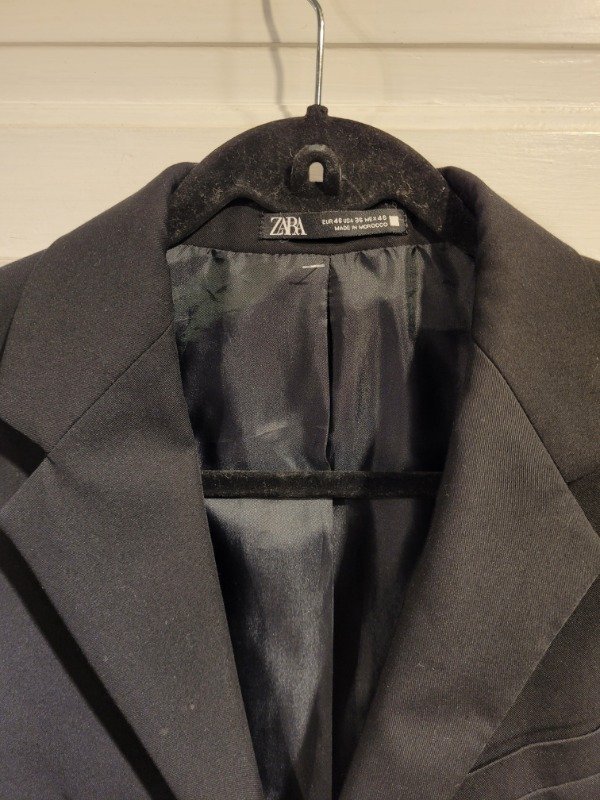 Producto - Traje de gala ZARA negro- Talle 16 años- PRECIO: 130X - 2