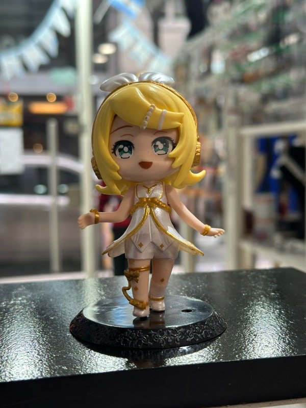 Producto - Kagamine Rin Dorada